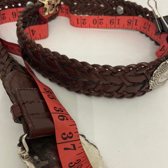 Genuine leather belt with conchos - Picture 8 of 9
